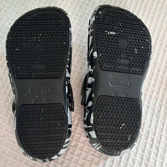 Crocs, Unisex, Adult, Kitchen Motif, size 8 W or 6 M. - Picture 6 of 6